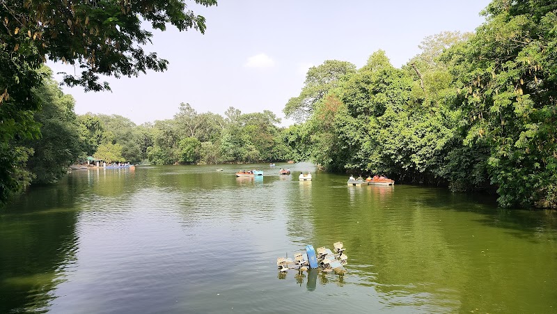 Poets lake